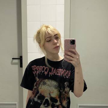 Public Photo of PetiteAngelina